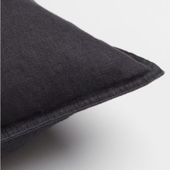 H&M linen pillow covers (2 count) - Picture 4 of 4